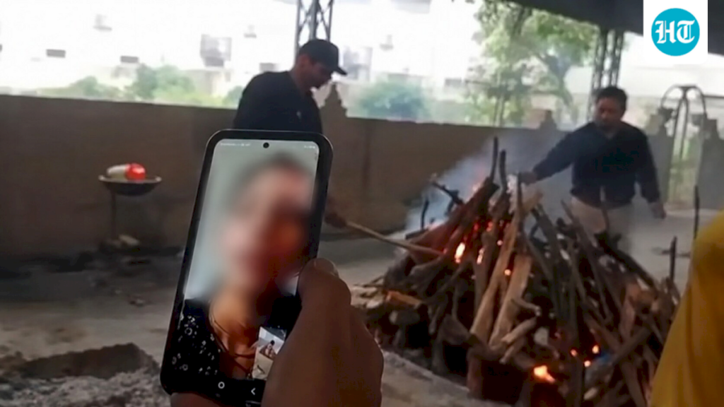 Haryana Old-Age Home Resident Cremated as Daughters Join by Video Call