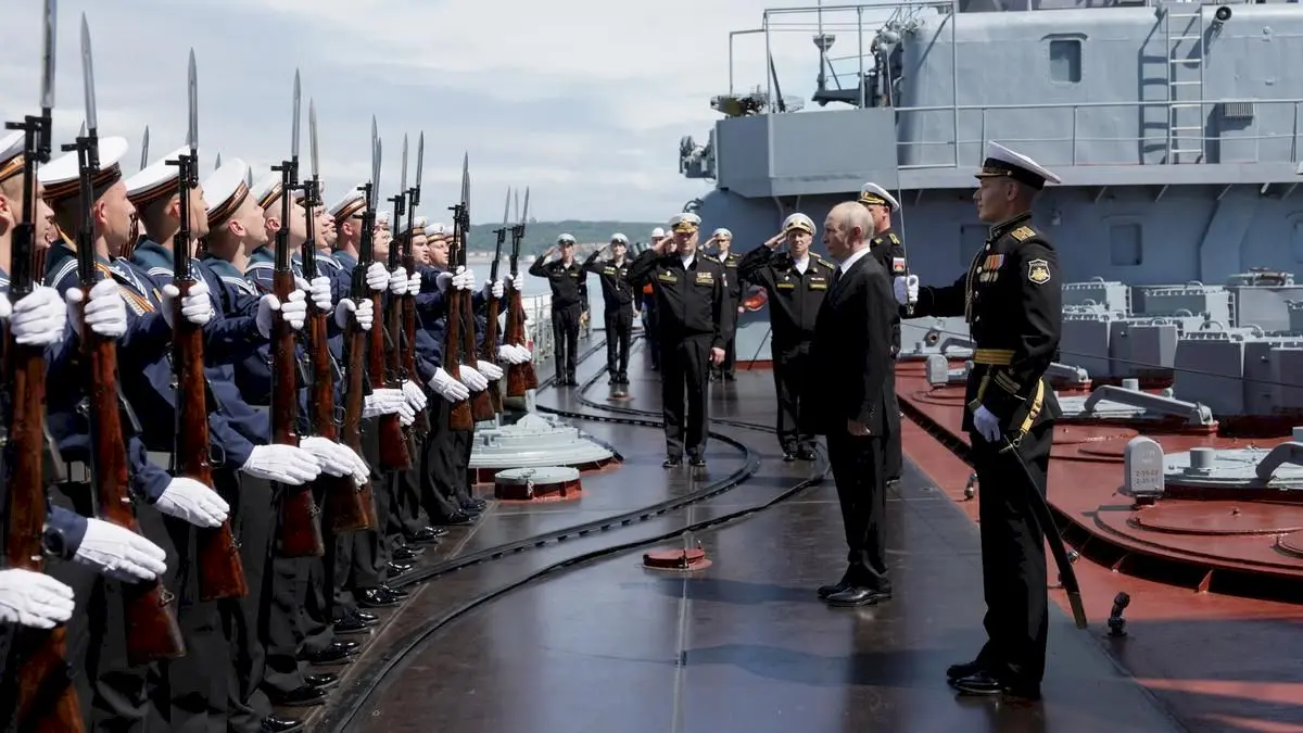 Putin threatens retaliation for Western seizures of Russian vessels