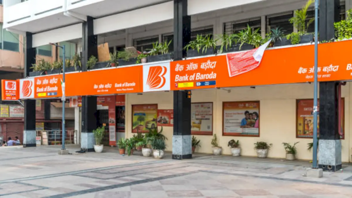 Bank of Baroda, Canara Bank raise lending rates by up to 10 bps