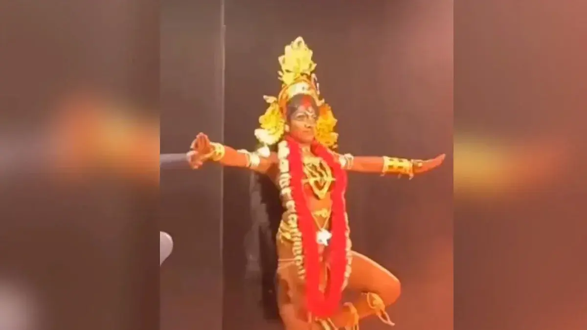 Kolkata Kali dance show sparks apology after outrage