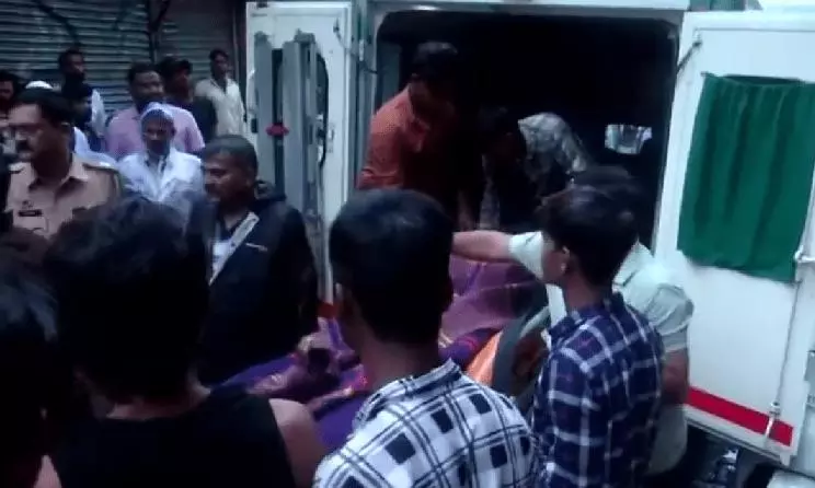 Seven dead in Mumbai Ghatkopar landslip, rescue on