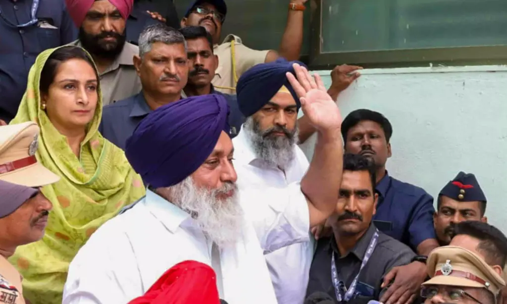Cop injured saving Sukhbir Badal in Nanded kirpan attack