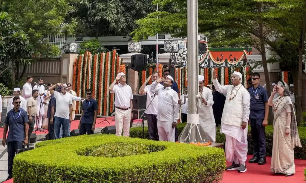 BJP, Congress clash over Sonia Gandhi’s Vande Mataram objection