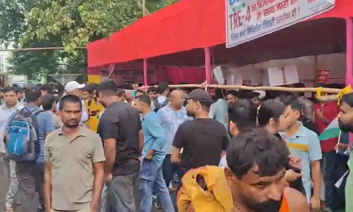 Bihar students issue three-day ultimatum over exam irregularities