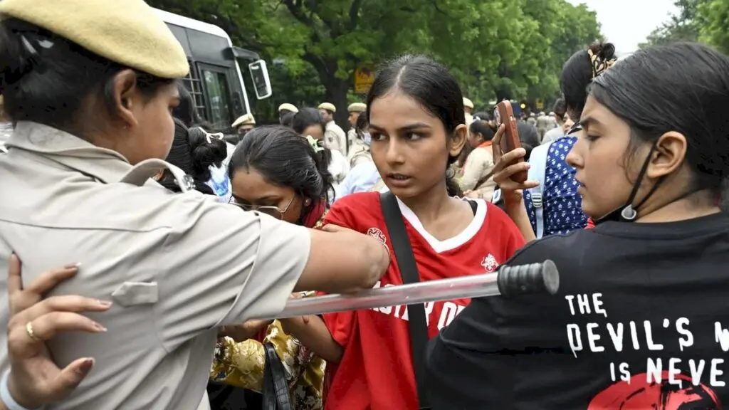 Gender equality questioned after PM's protest video
