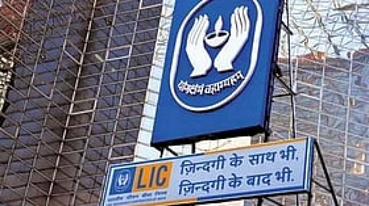 LIC stake sale raises Rs 31,552 crore for government