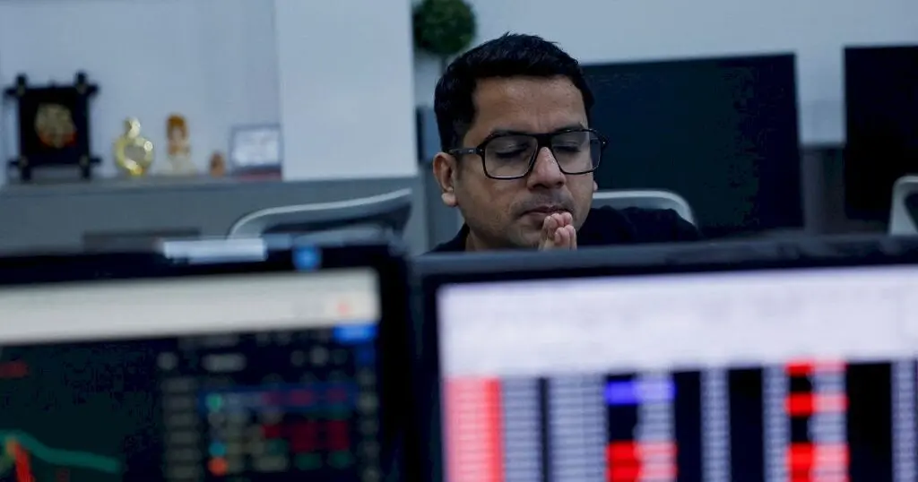 Sensex, Nifty fall as crude oil surges to $90