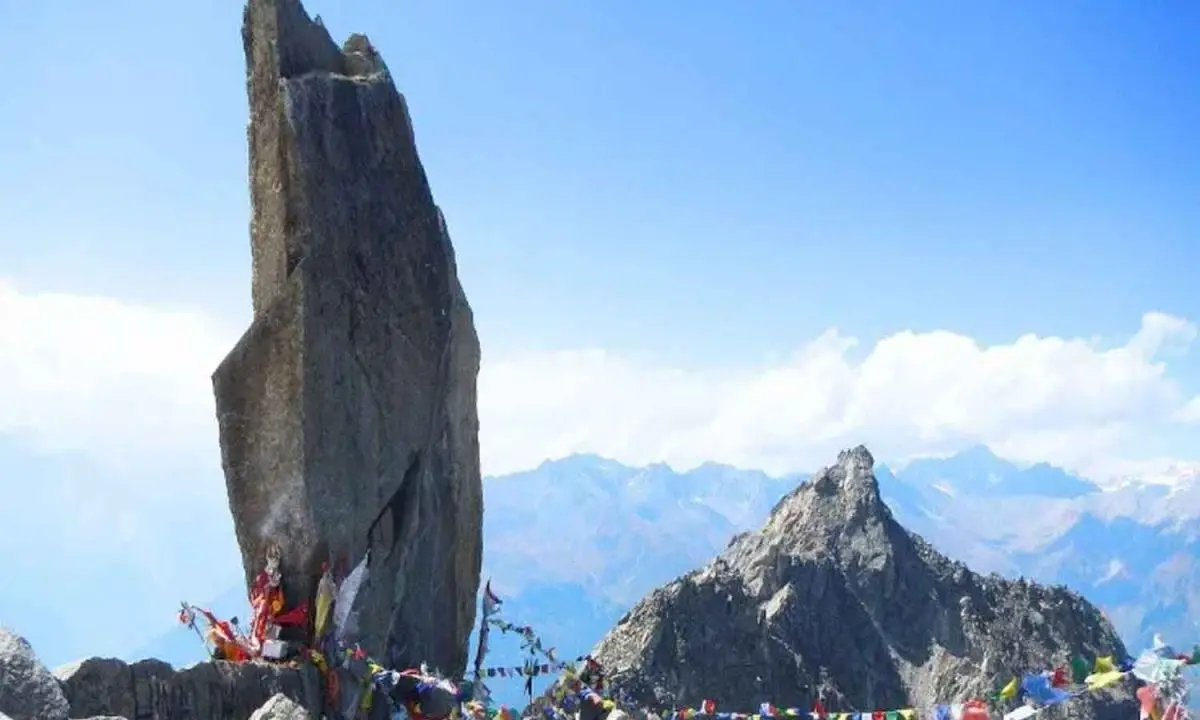 Kinnaur Kailash Yatra begins with 90 pilgrims on first day