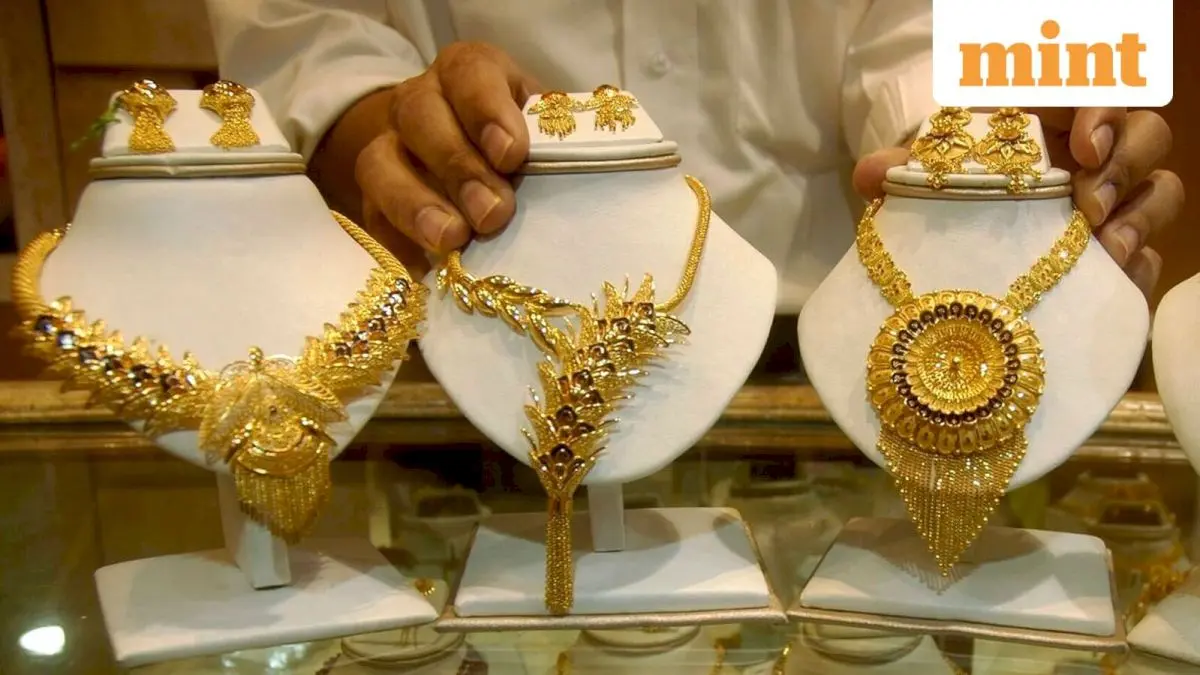 Gold jewellery gets 'sold' tag to stop hallmark misuse