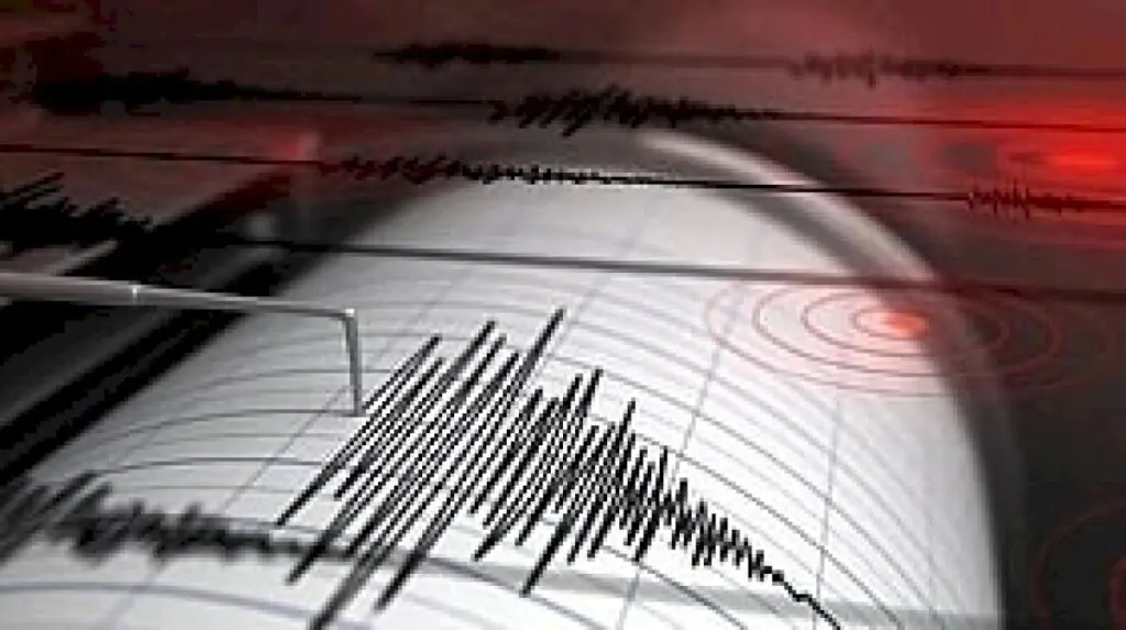 Magnitude 5.5 earthquake strikes off coast of El Salvador