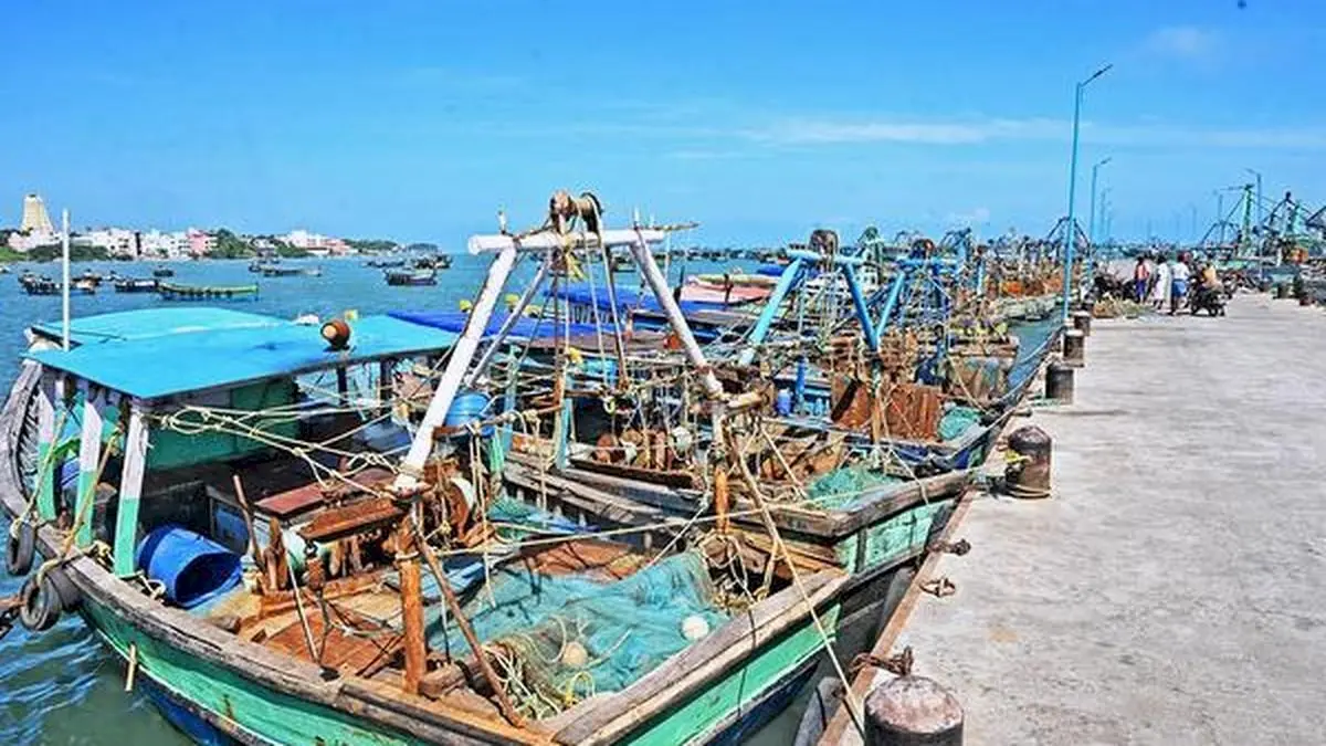 Sri Lankan Navy holds 10 Rameswaram fishermen for poaching