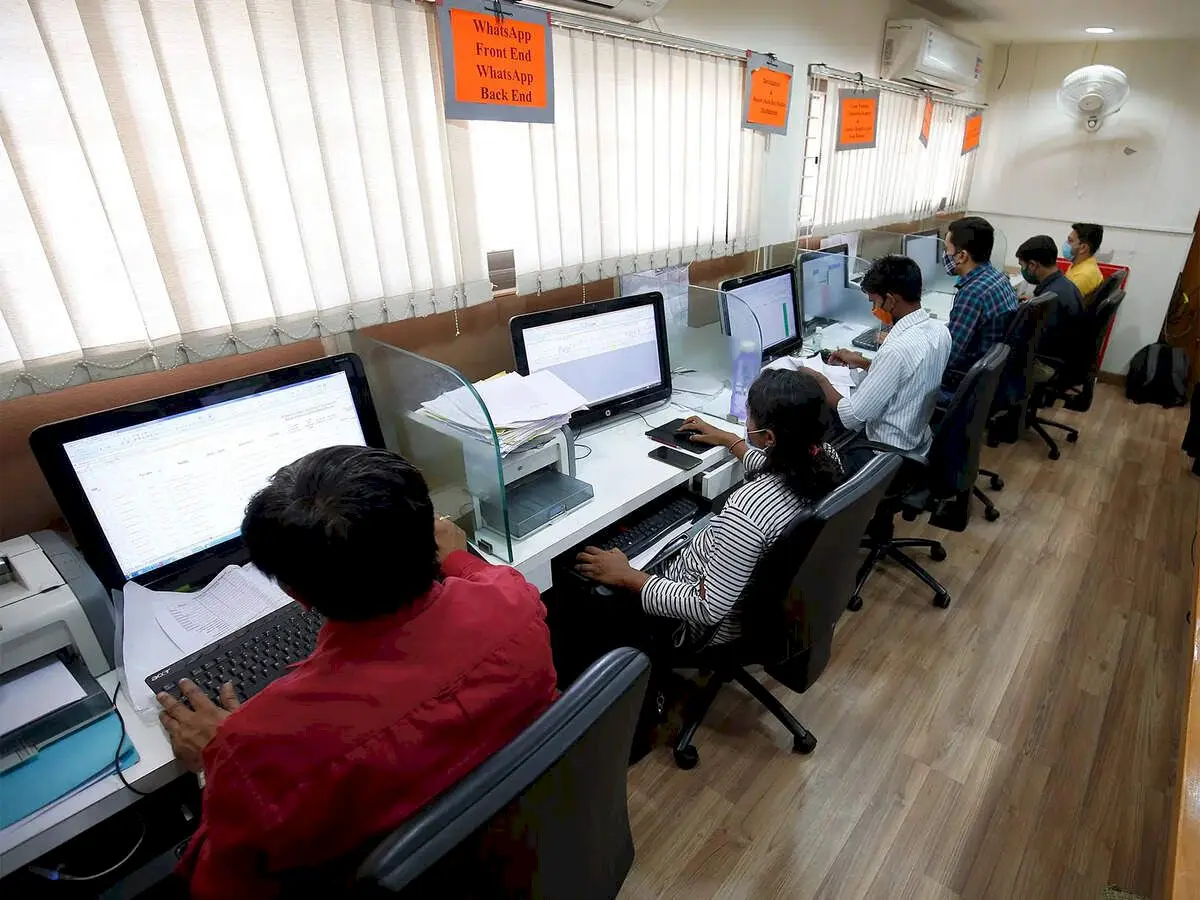 GCCs poach IT services talent for AI, cloud teams