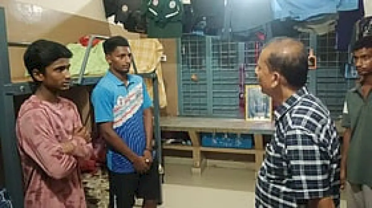 Karnataka DC finds short rations, insects in Davangere hostels