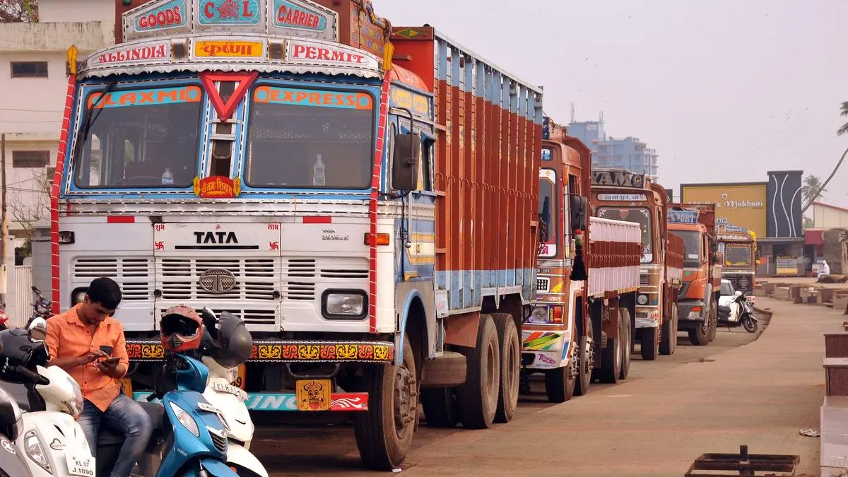 CAQM to phase out CNG trucks in Delhi-NCR from 2027