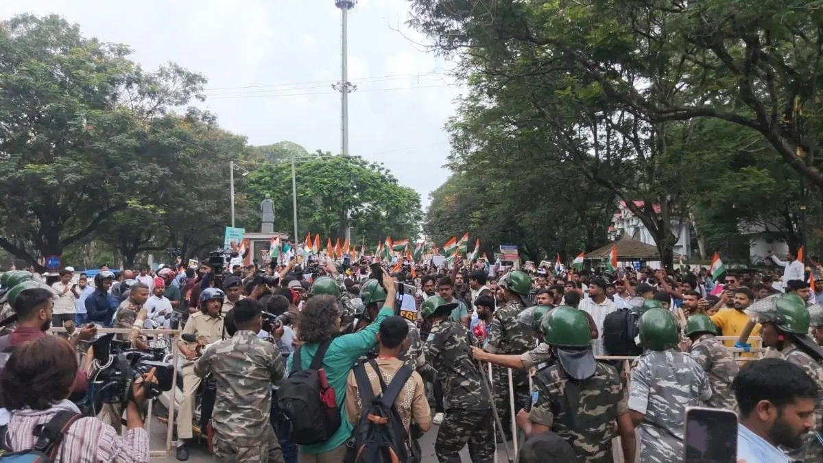 Jharkhand police book 600 protesters, 500 unidentified, over assembly march