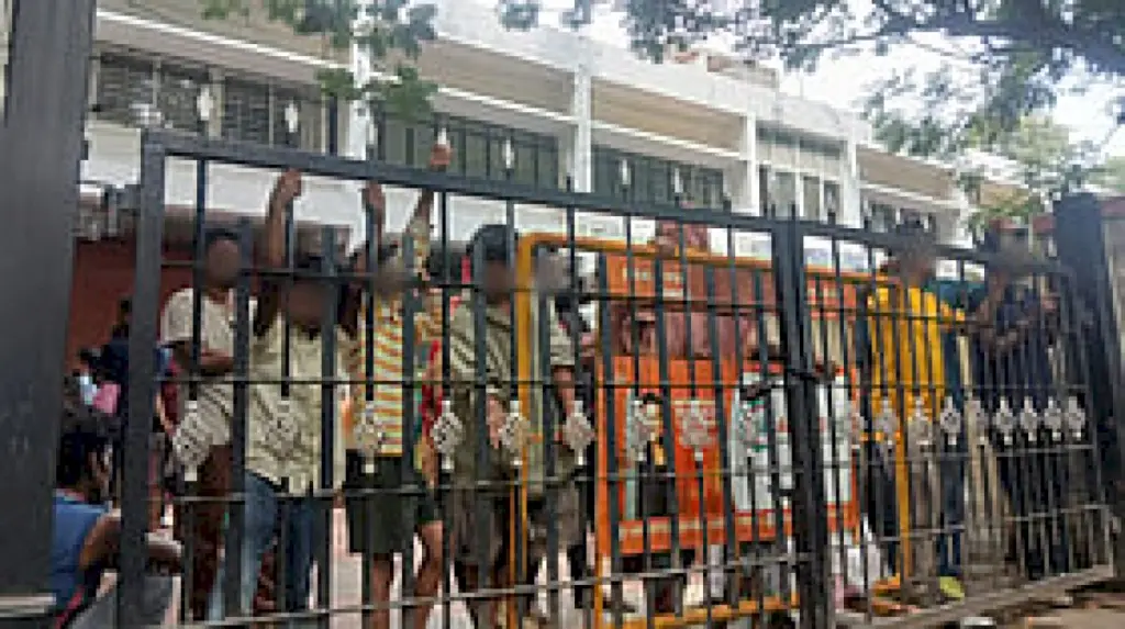 Bengaluru police detain 900 migrants, release 800 within 24 hours
