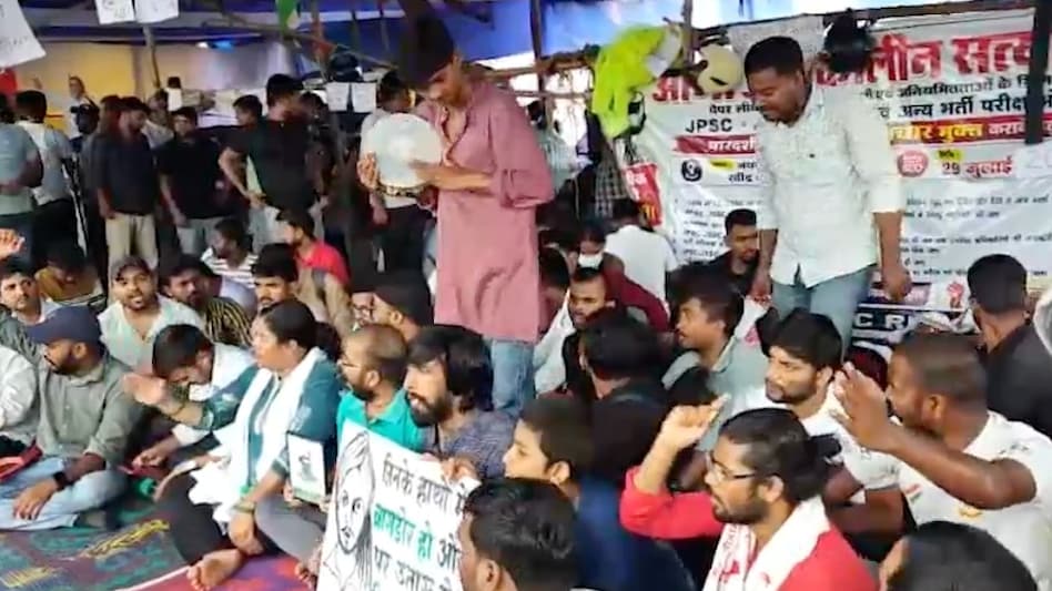 रांची प्रदर्शन में एक और छात्र बेहोश, अस्पताल में भर्ती