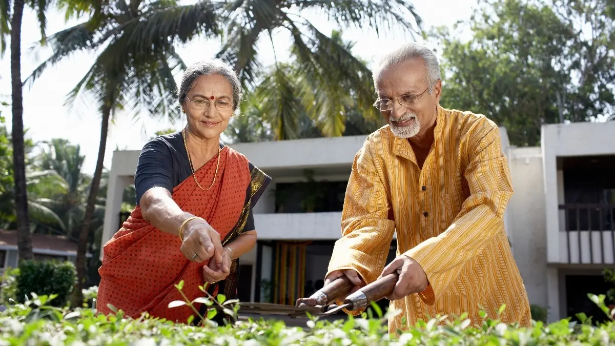 Senior Citizen Card benefits: how to apply online and offline