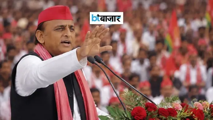 Akhilesh Yadav promises Rs 40,000 yearly to women if SP returns to power