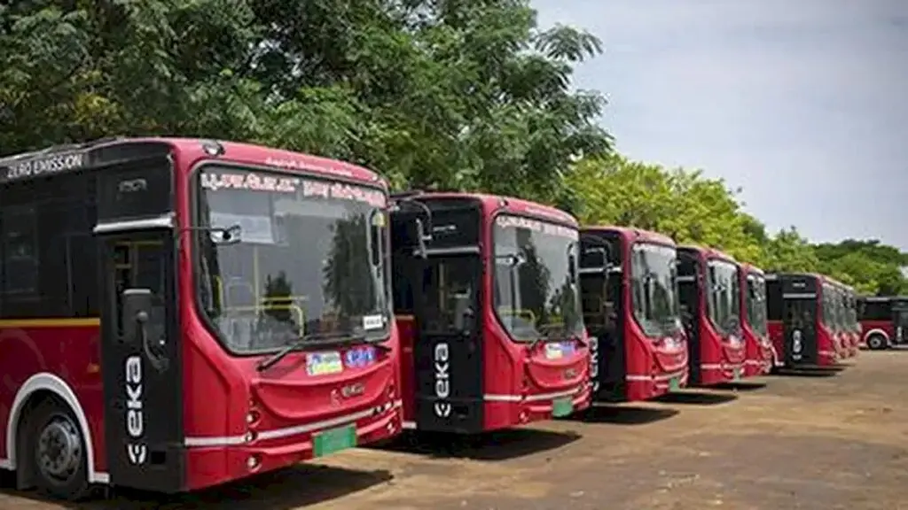 ICRA: E-bus subsidy cuts raise operator funding needs