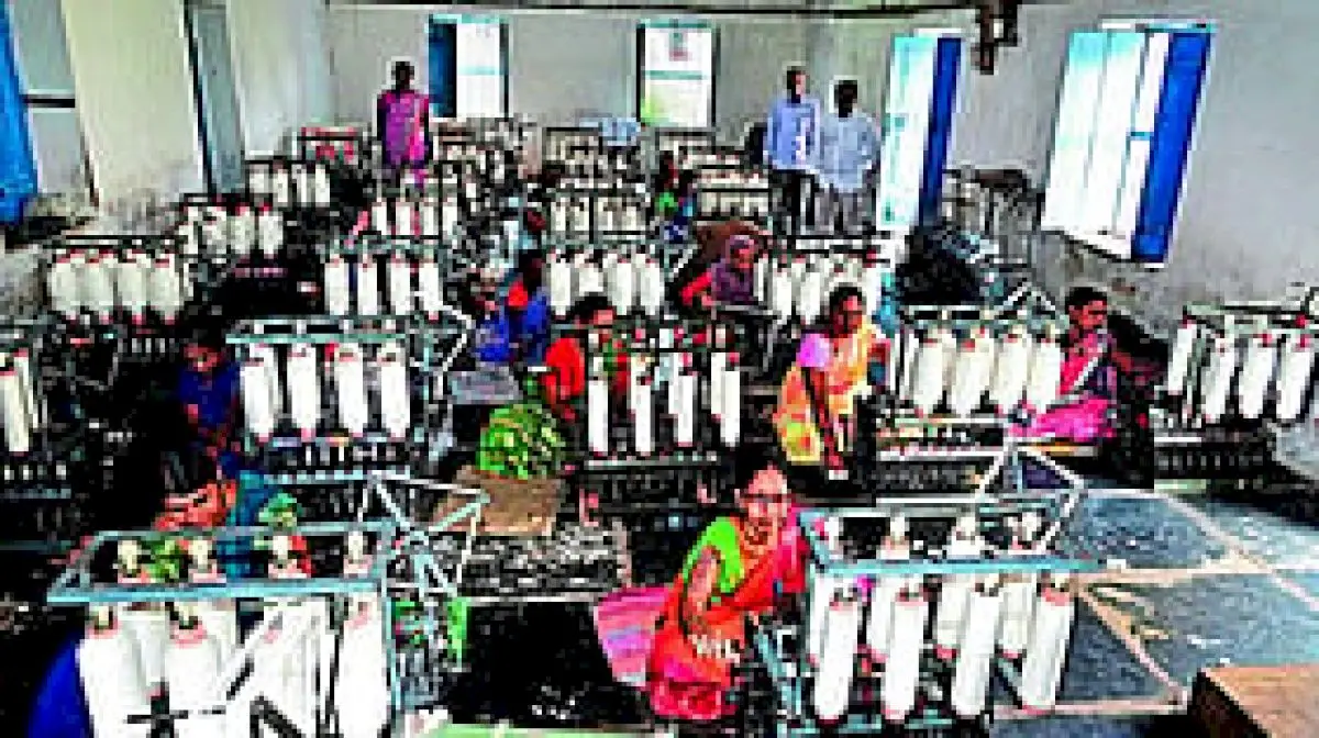 Khadi workers in Hudli earn under Rs 200 a day after 30 years