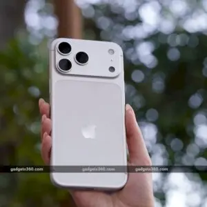 Apple secures cheaper OLED panels for iPhone 18 Pro Max