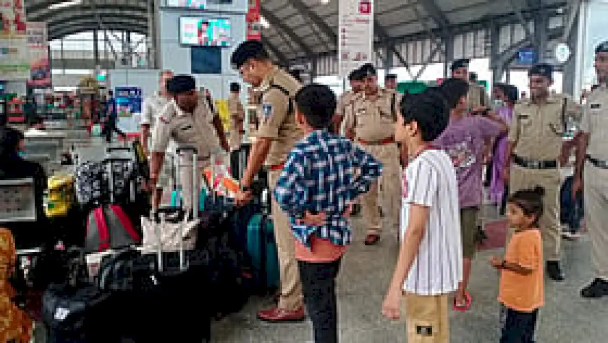 RPF-GRP joint security drive at Bhopal station ahead of Independence Day