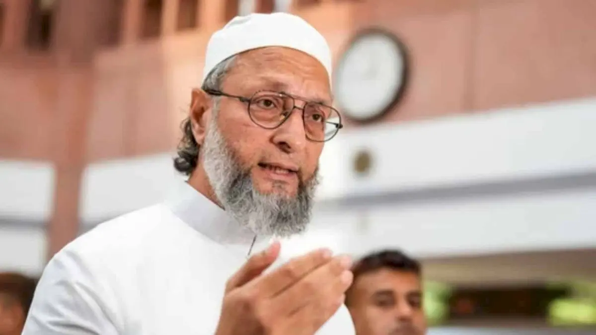Owaisi appears before Hapur court in 2022 firing case