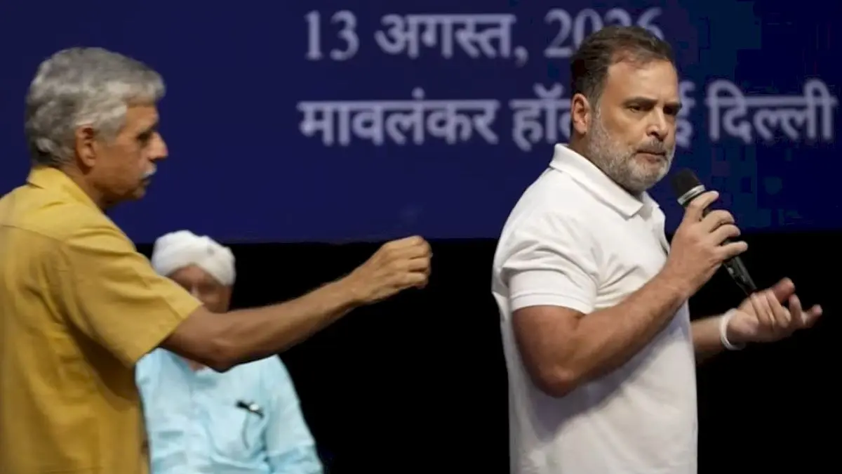 Rahul Gandhi mocks Modi's foreign policy, Congress convention hits back