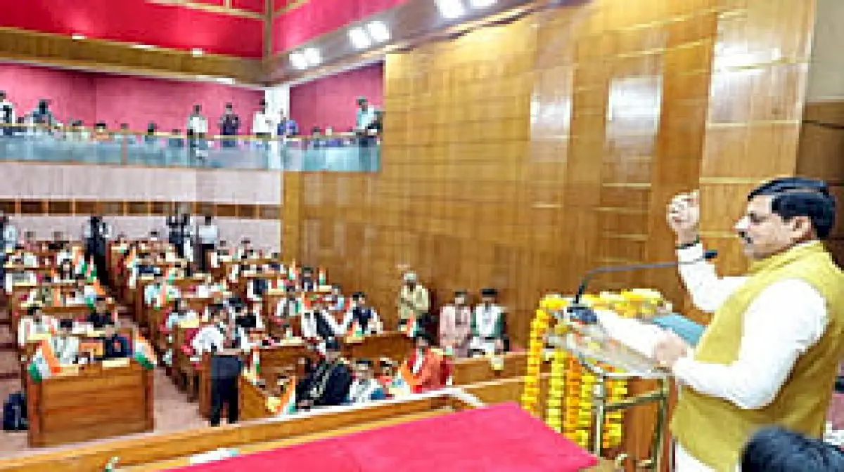 MP CM Yadav urges youth to enter politics, takes on Congress