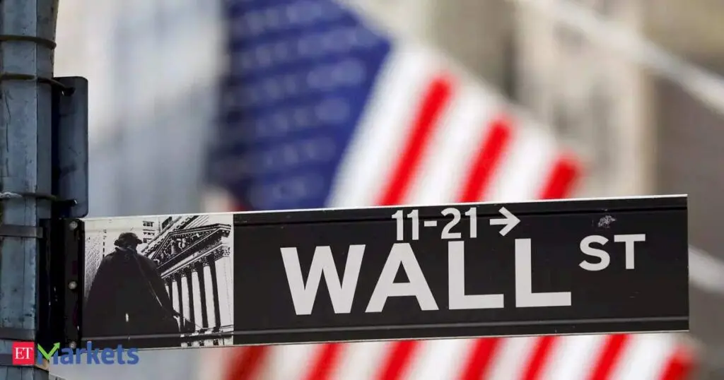 S&P 500 closes at record high as rate hike fears fade