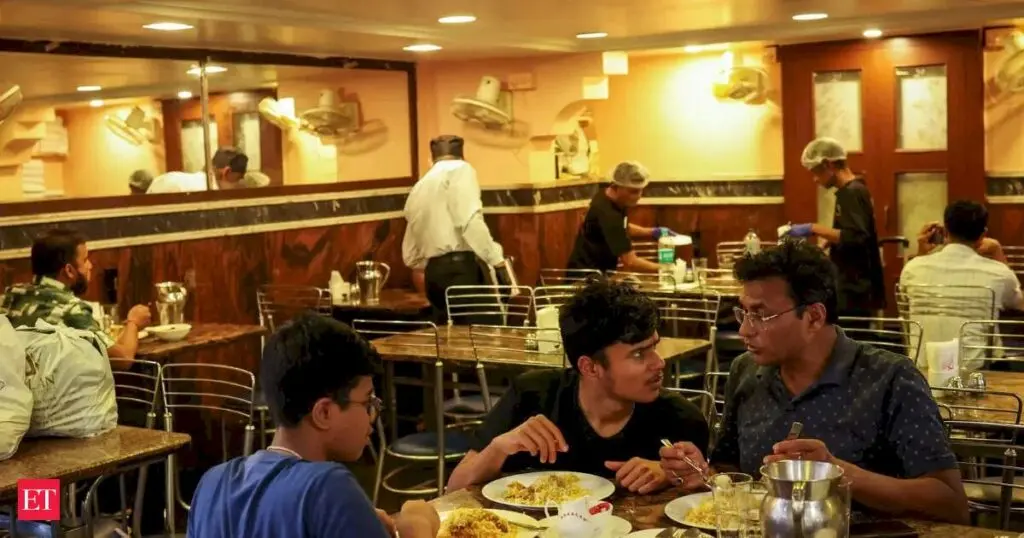 Indians eating out more in groups, solo dining declines