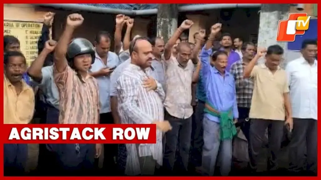 Sambalpur farmers protest Agristack, Patta system