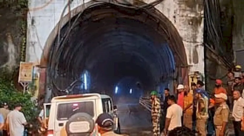 Seven dead, three missing in Uttarakhand tunnel accident