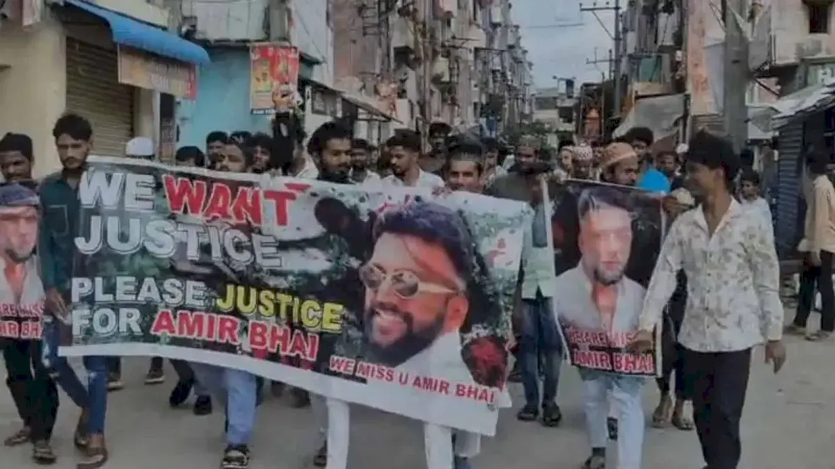 Saidabad residents demand justice for murdered auto driver
