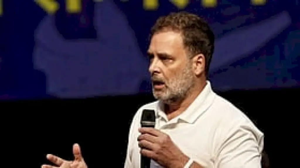 Supreme Court quashes case against Rahul Gandhi over Savarkar remarks