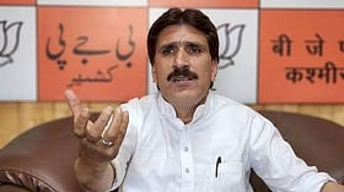 BJP leader apologises for anti-women slogans at Anantnag rally