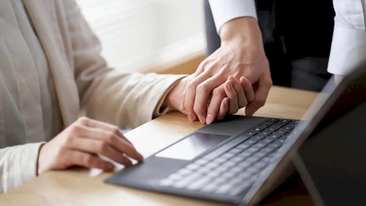 40% of Indian workers have dated a colleague, survey finds