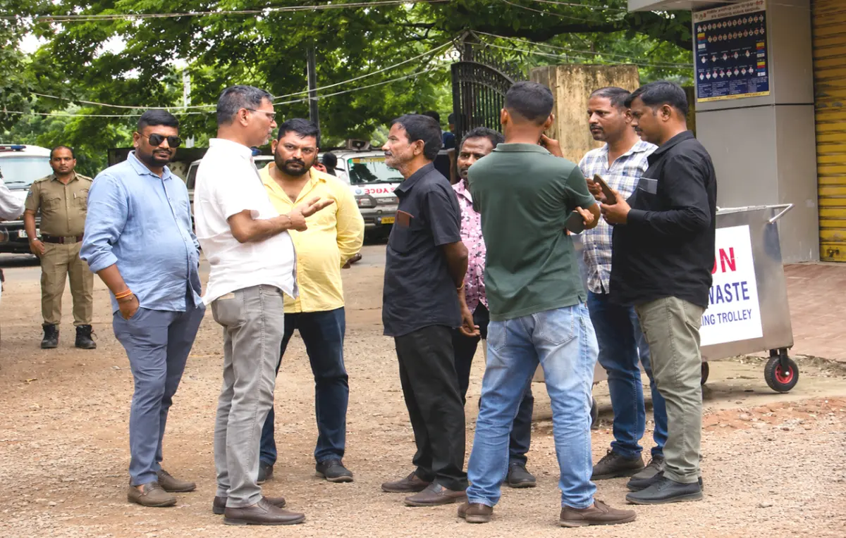 Bhubaneswar man dies after PCR team takes him to hospital