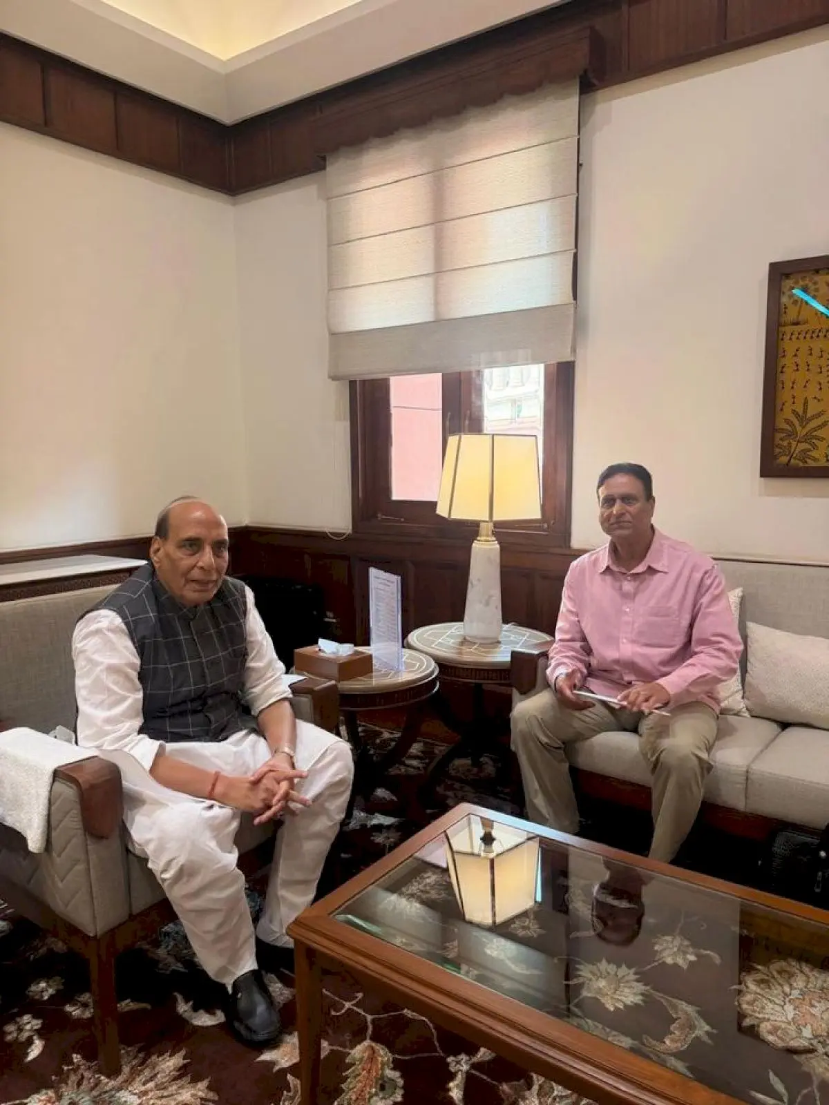 Ramzan seeks J&K statehood, border roads and jobs from Rajnath Singh