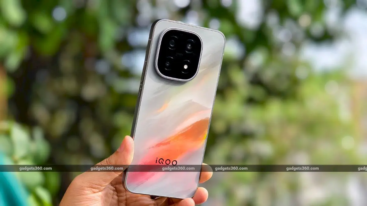 iQOO 16 tipped with 2K 165Hz display and camera redesign