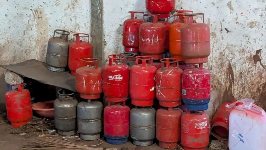 Hyderabad task force busts illegal mini gas cylinder network
