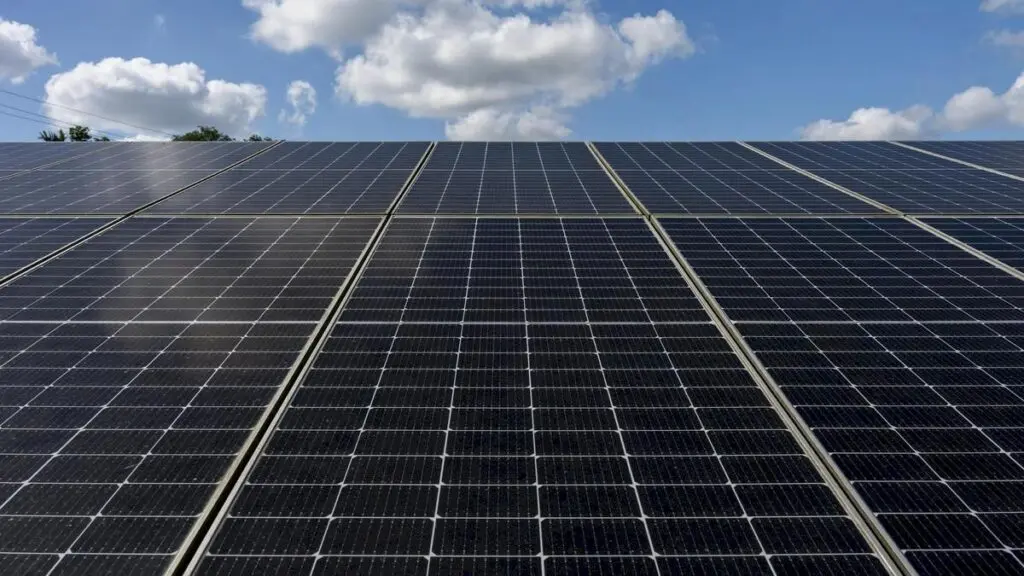 States offer one-time solar subsidy to offset free power costs
