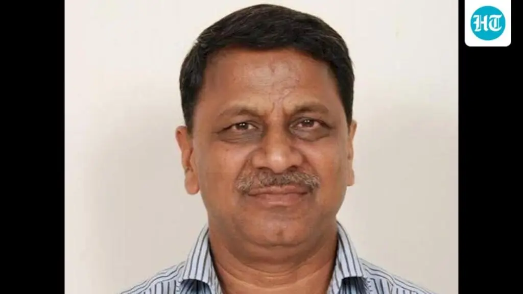 Former IAS Tayal seeks CBI inquiry records in DA case