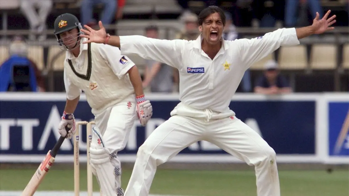 Shoaib Akhtar says Imran Khan could have taken him to 400 Test wickets