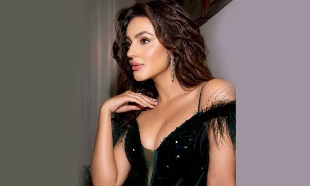 Seerat Kapoor, Rakul Preet Singh Feature in Separate Glamour Posts