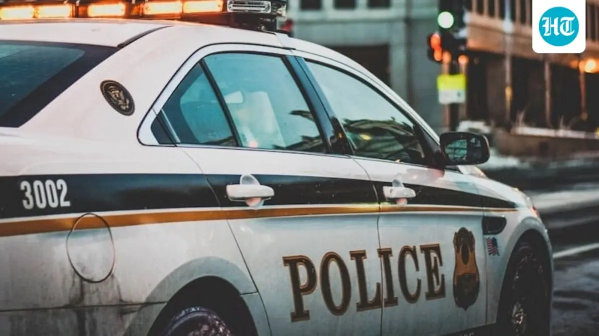 Houston police shoot suspect who fired at vehicles, injuring woman