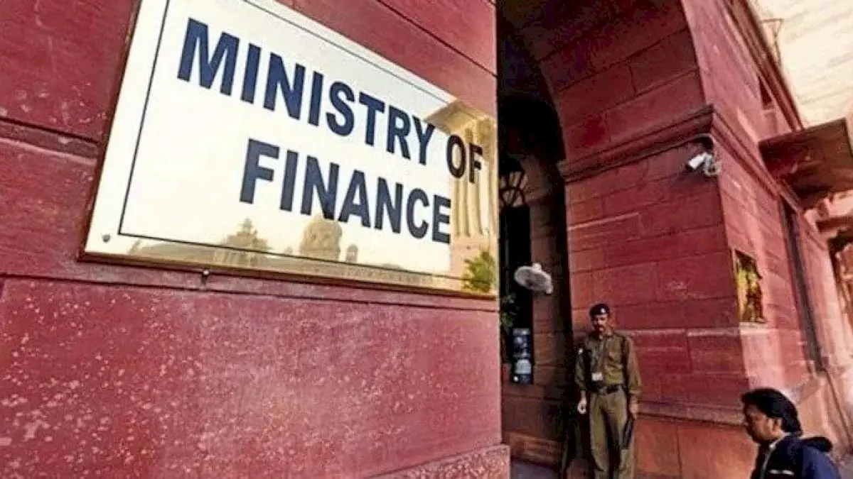 Finance Ministry eases consultancy tender norms for domestic firms