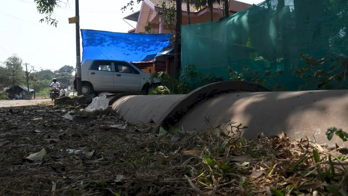 KWA orders Kochi Pipeline Road encroachments cleared in a week