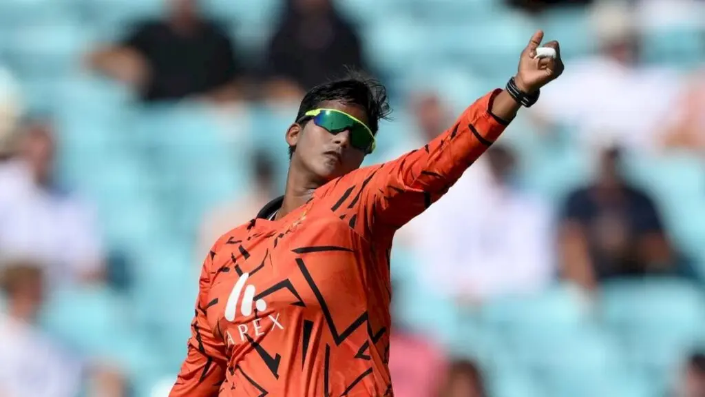 Deepti Sharma stars as Sunrisers Leeds reach Hundred final
